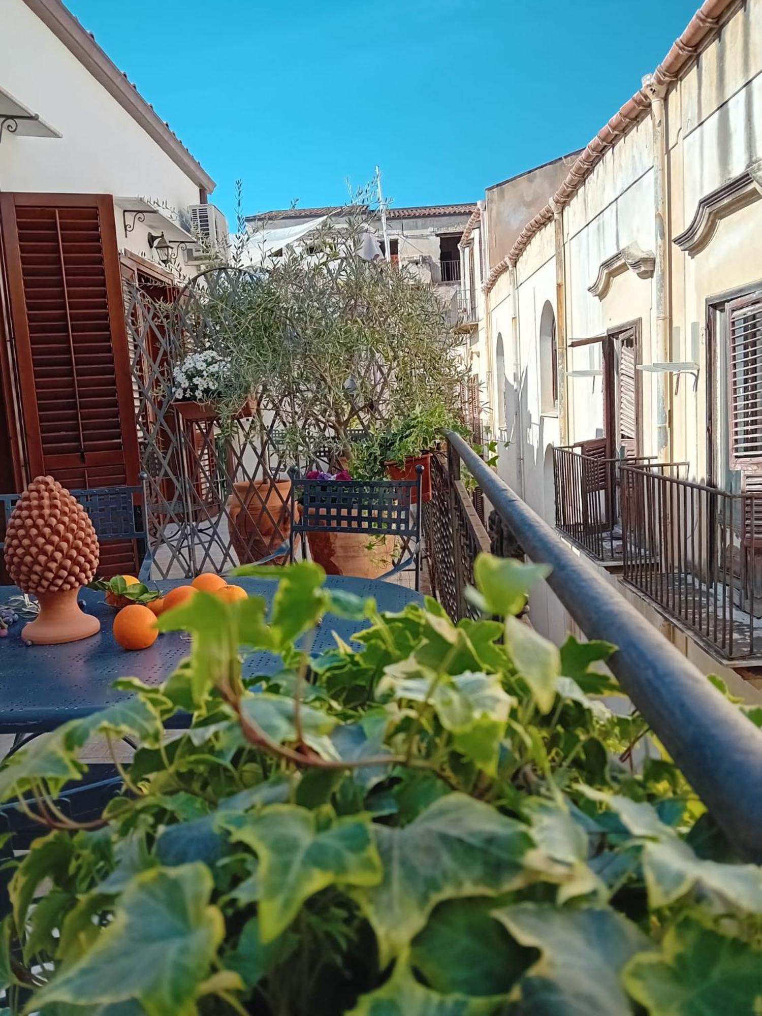 Penthouse Luxury Quattro Canti Palermo Buitenkant foto