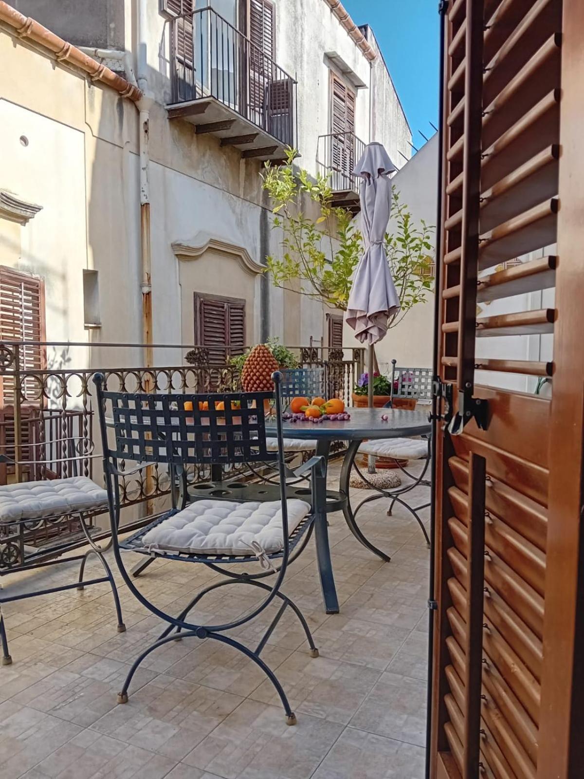 Penthouse Luxury Quattro Canti Palermo Buitenkant foto
